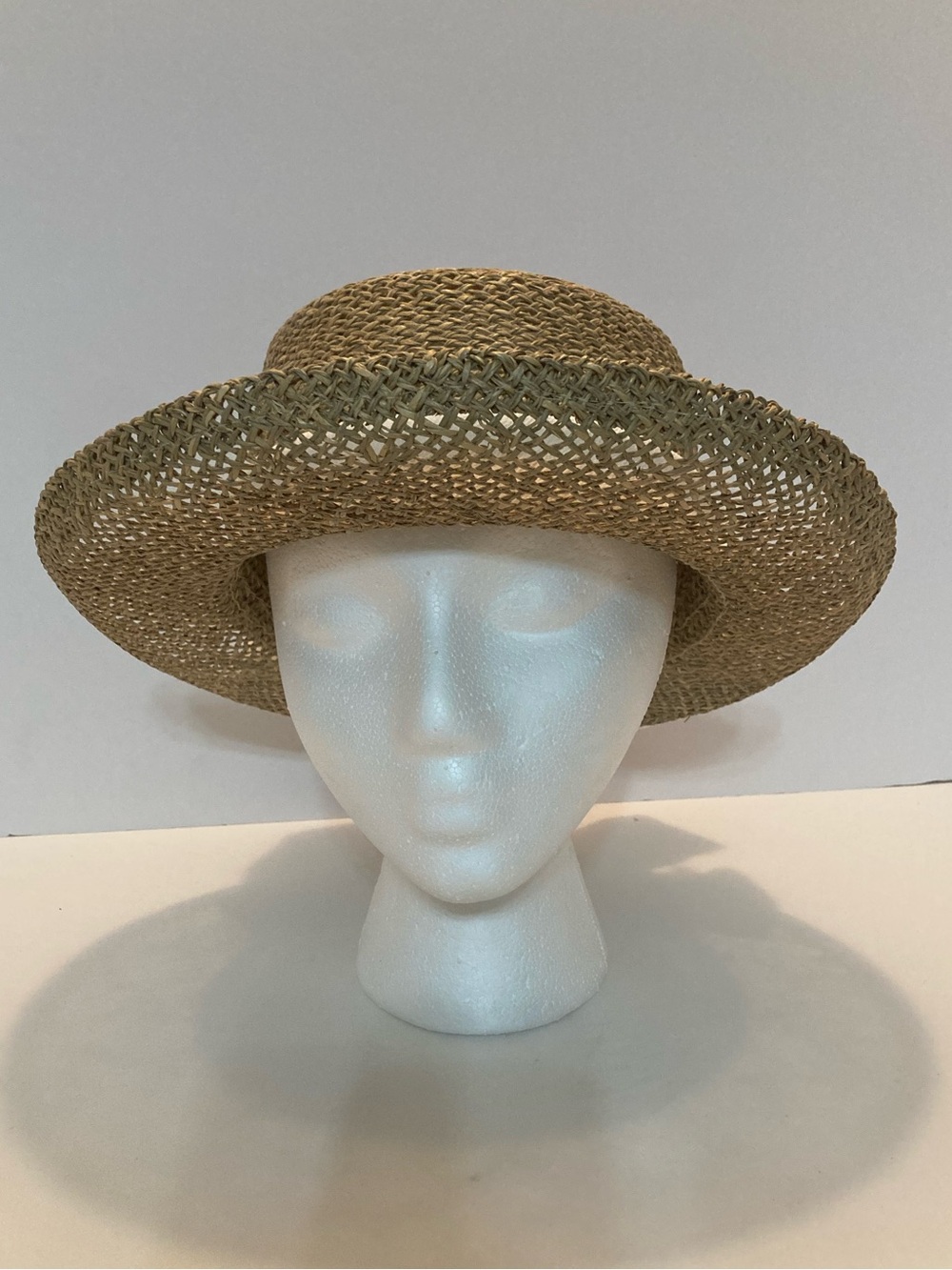 Natural Straw Spring Hat w/ Bow
Item# TSh1
